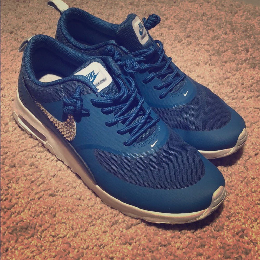 Nike Tennis Shoes - Air Max Thea